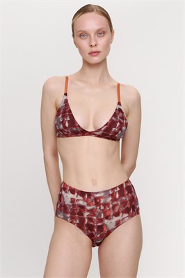 {{photo.Alt || photo.Description || 'Топ с мягкими треугольными чашками Rosso Francia терракотовый'}}