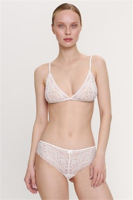 {{photo.Alt || photo.Description || 'Топ с мягкими чашками Le desir белый'}}