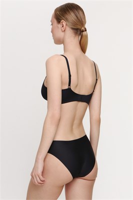 {{photo.Alt || photo.Description || 'Трусы бикини инвизибл, Гладкий / Lisse, черный'}}