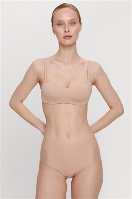 {{photo.Alt || photo.Description || 'Топ бандо с тонкой чашкой и вкладышем Lisse пудровый'}}