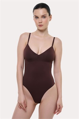 {{photo.Alt || photo.Description || 'Боди инвизибл на тонких бретелях, Гладкость / Lisse, инжирный'}}